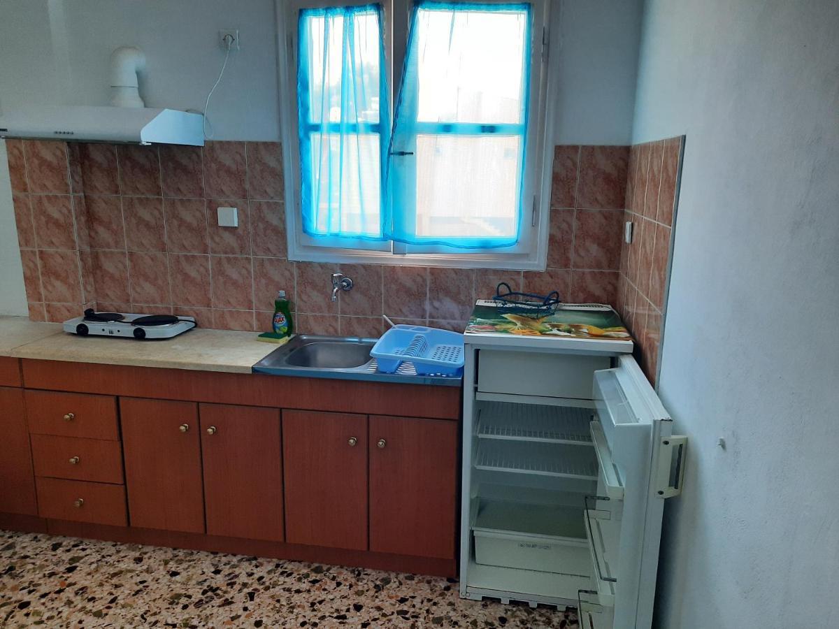 Mimika Studios Pefki  Luaran gambar